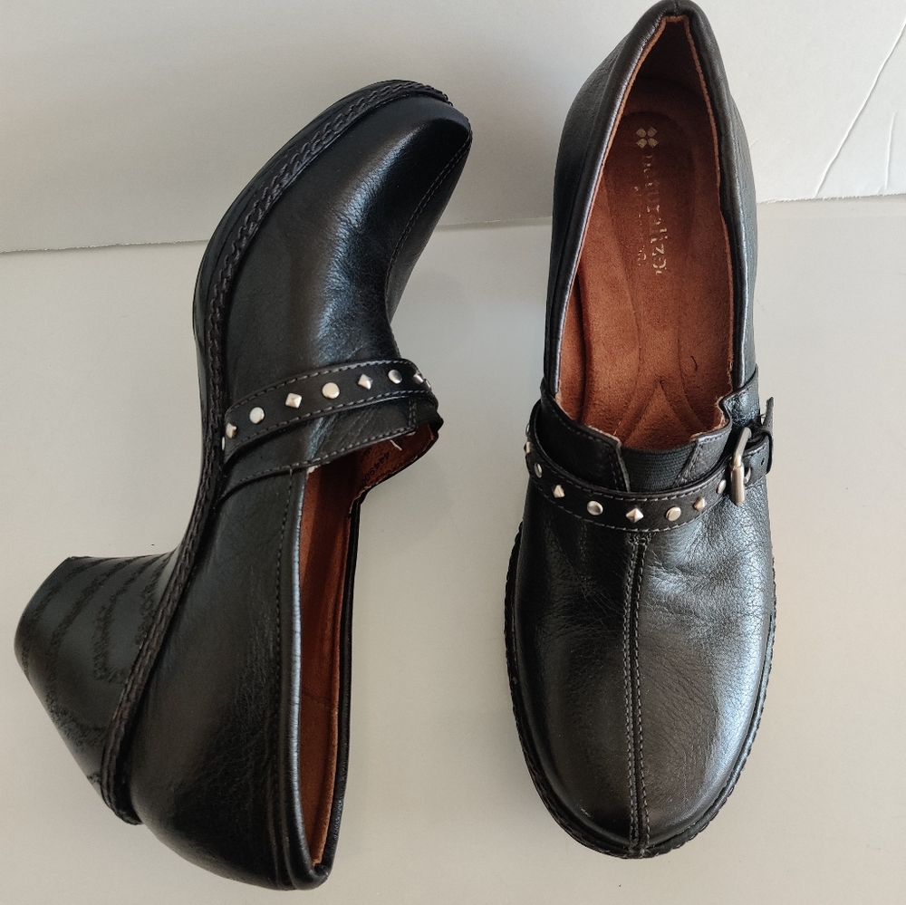 Women's Naturalizer N5 Comfort Black ankle loafers 8.5 Narrow.
